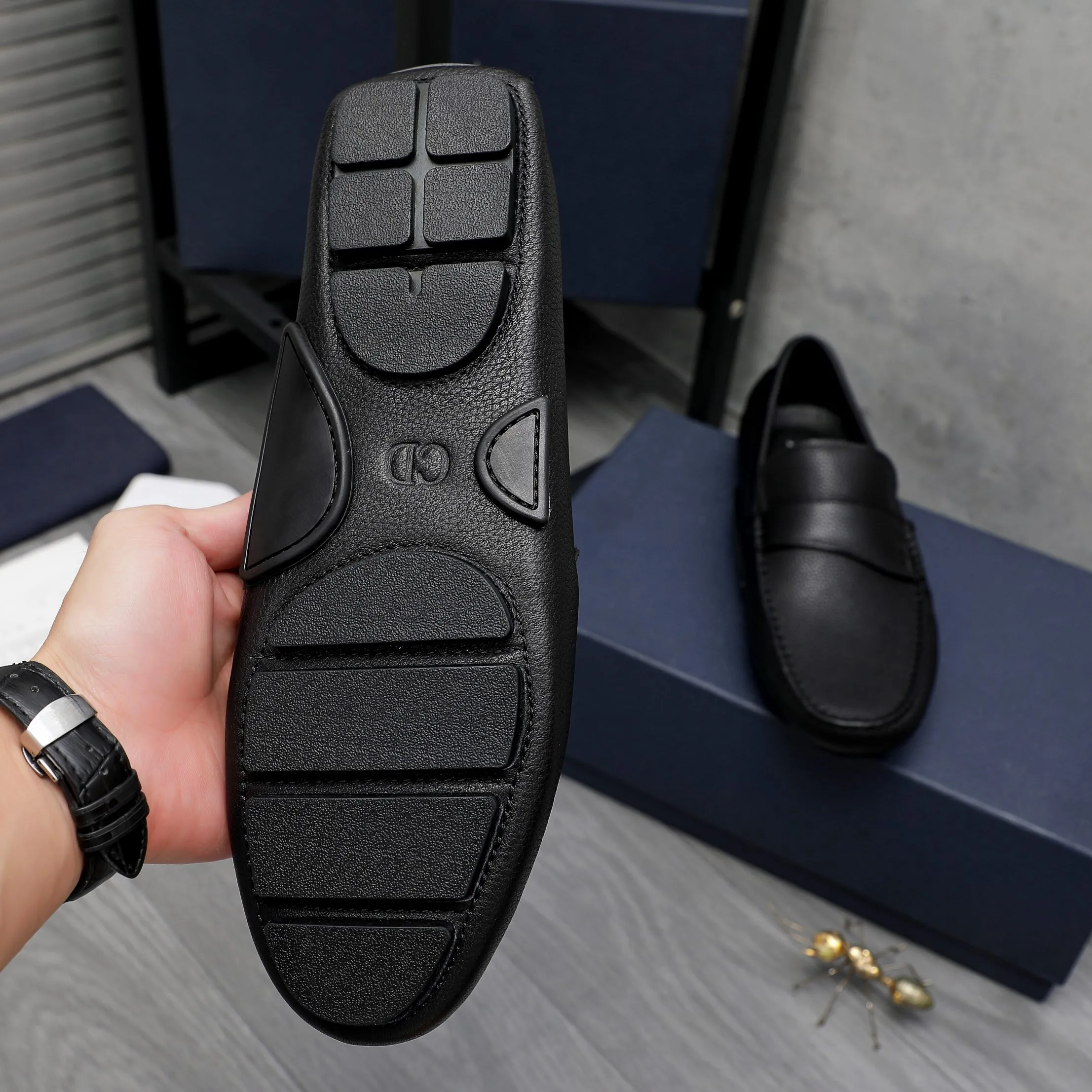 Men's shoes 💰400 Product trademark: Dior "Dior" casual slip-on shoes Regular size: 38-45 (45 is custom-made and non-returnable) Product materials: Selected pebbled cowhide upper, pigskin lining, rubber outsole
